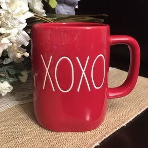 Rae Dunn XOXO Mug